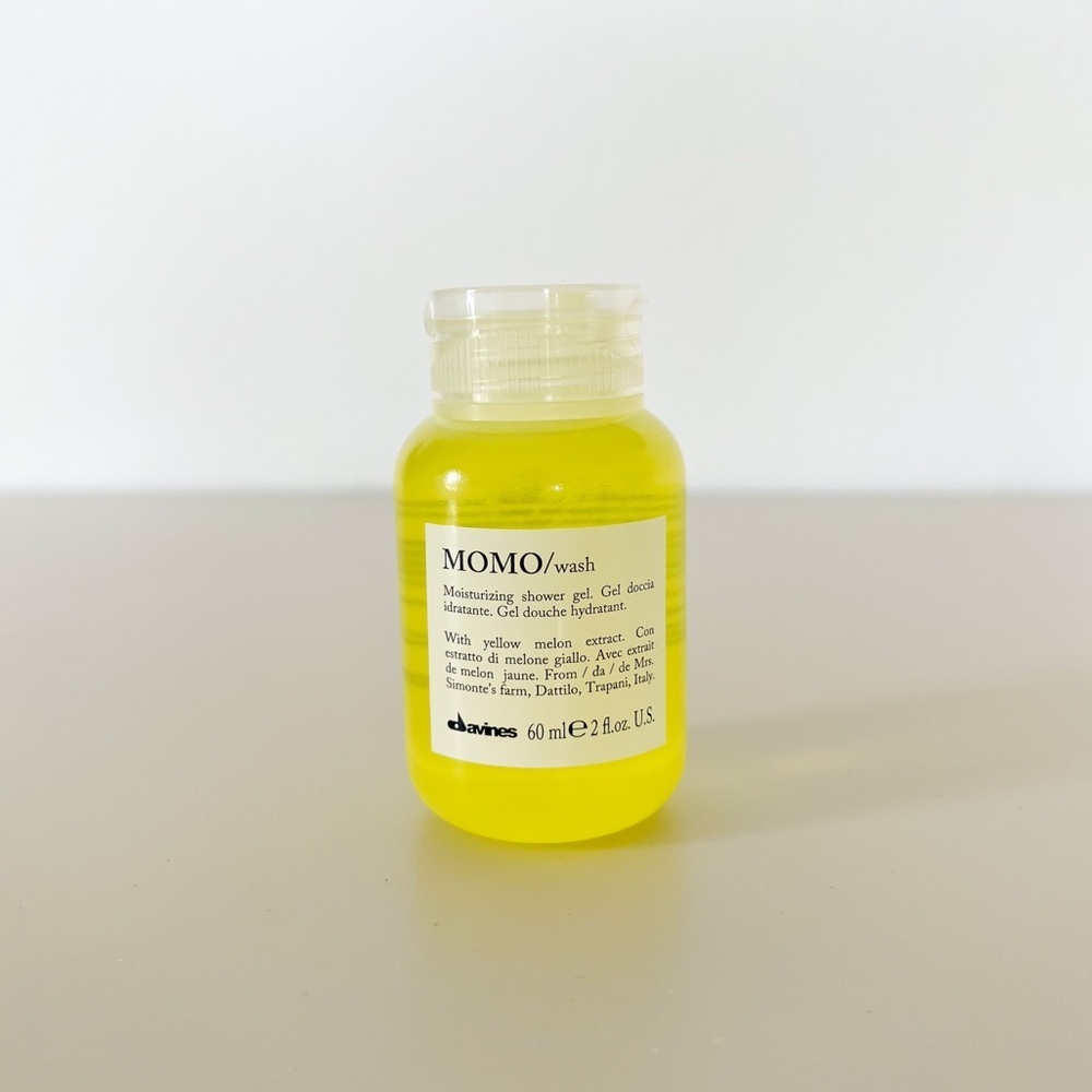 Davines Momo Body Wash Rare Find Travel Size - Picture 3 of 5